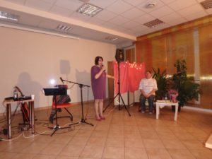 Październikowy „Dobry wieczór z poezją i piosenką” w Czytelni