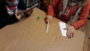Warsztaty tworzenia origami modułowego z Panią Ireną Krawczyk