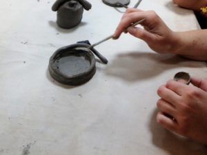 „Warsztaty ceramiczne” w Czytelni Naukowej