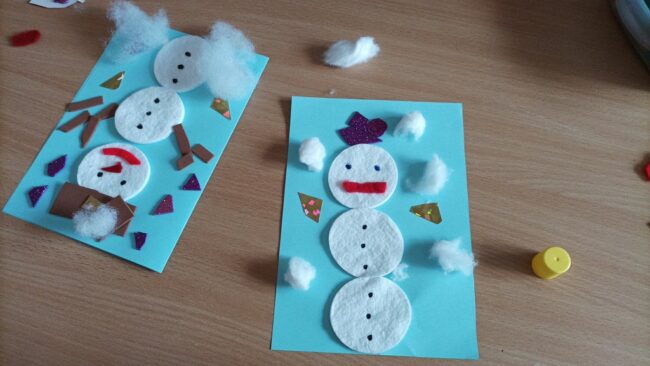 praca plastyczna dzieci - bałwanki