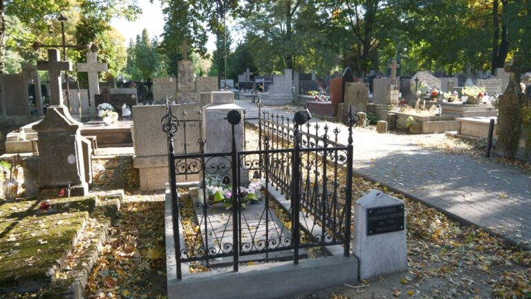 spacer po cmentarzu Bródnowskim