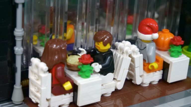 zakoLEGOwani z biblioteką - wystawa klocków LEGO