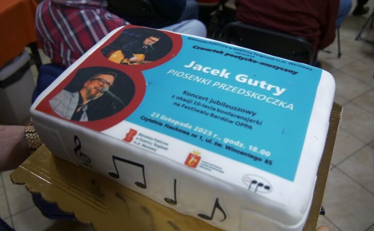 okolicznościowy tort