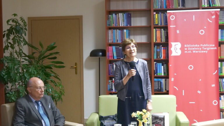 spotkanie autorskie z Joanną Kiwilszo w Czytelni