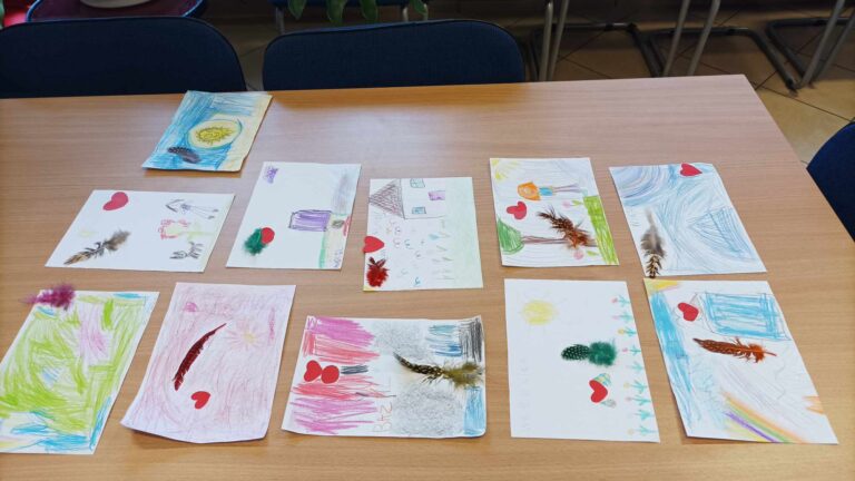 obrazki namalowane przez dzieci