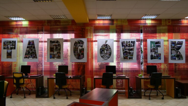 napis Targówek utworzony ze zdjęć z projektu