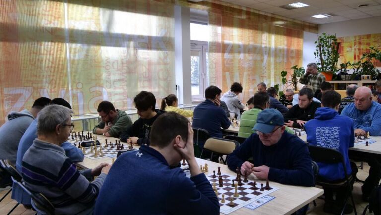 turniej szachowy w czytelni