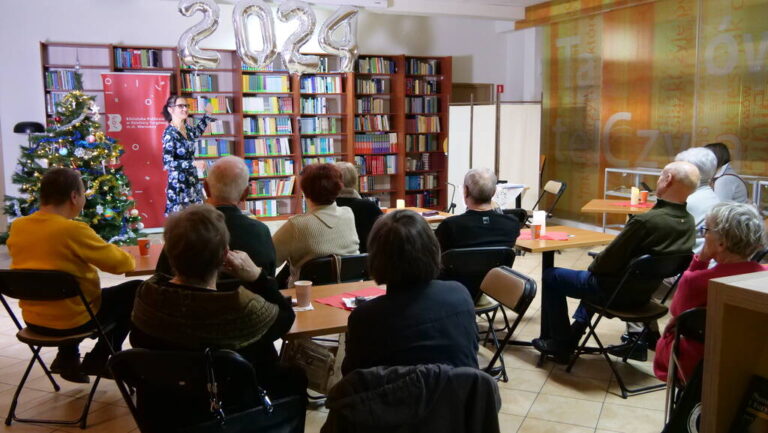 czwartek poetycko muzyczny - koncert i recytacja poezji w Czytelni