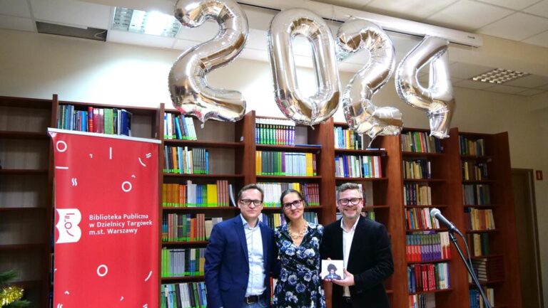 czwartek poetycko muzyczny - koncert i recytacja poezji w Czytelni