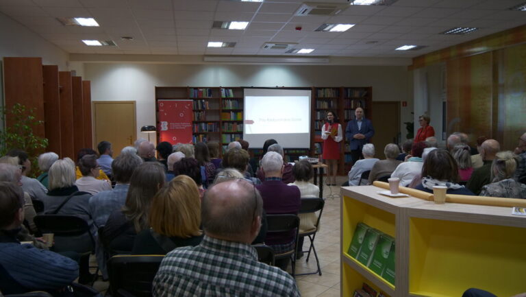 spotkanie autorskie - premiera książki o księdzu Janie Golędzinowskim