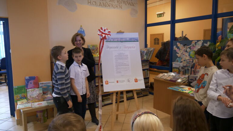wernisaż wystawy Tropiciele z Targówka w bibliotece nr 53