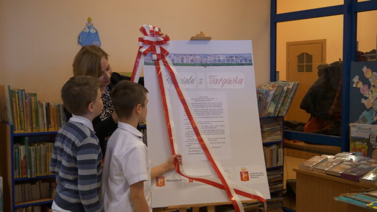wernisaż wystawy Tropiciele z Targówka w bibliotece nr 53