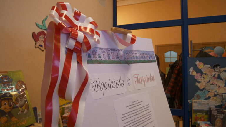 wernisaż wystawy Tropiciele z Targówka w bibliotece nr 53