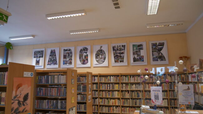 wernisaż wystawy Tropiciele z Targówka w bibliotece nr 53