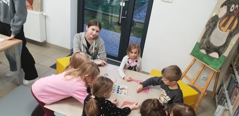 zajęcia biblioteczne dla dzieci, fotobudka