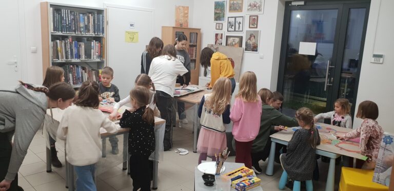 zajęcia biblioteczne dla dzieci, fotobudka