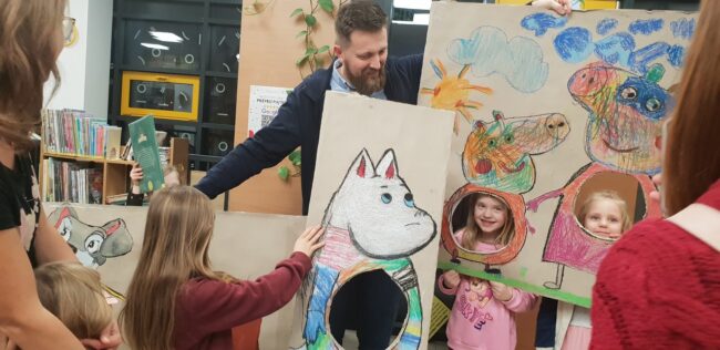 zajęcia biblioteczne dla dzieci, fotobudka