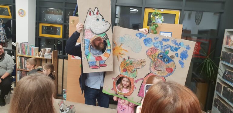 zajęcia biblioteczne dla dzieci, fotobudka