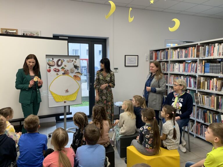 wielkanocna lekcja biblioteczna radni