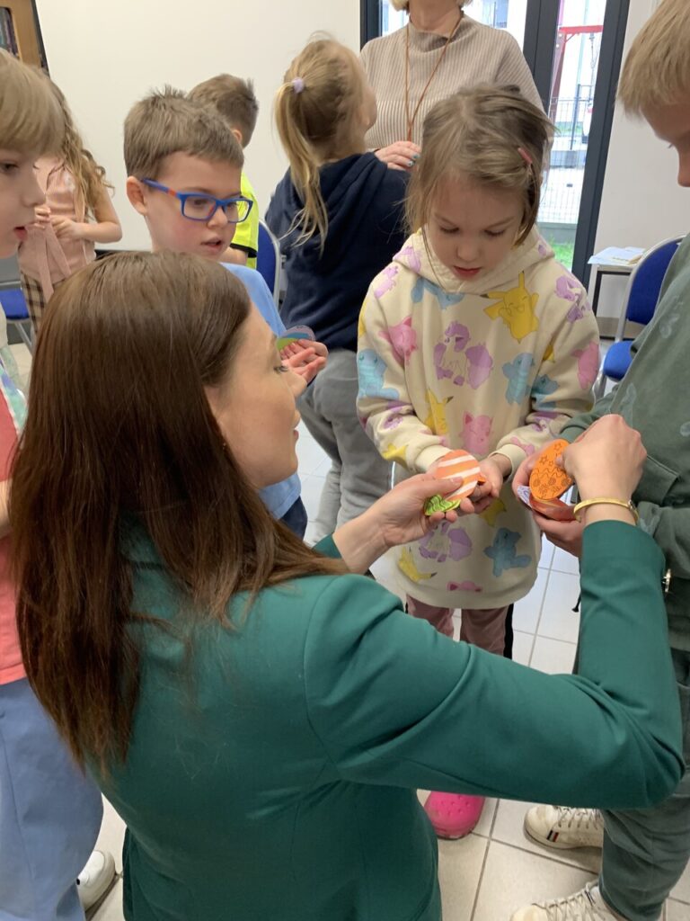 wielkanocna lekcja biblioteczna radni