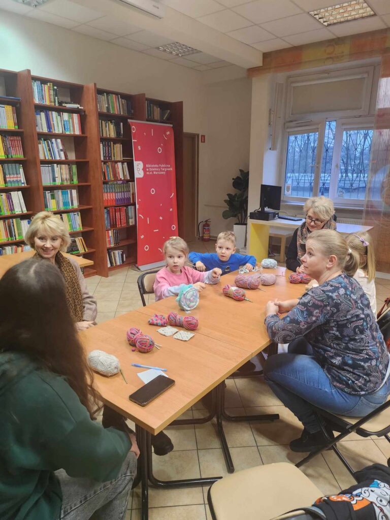 warsztaty szydełkowania w bibliotece