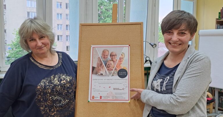 uśmiechnięte kierowniczki Wypożyczalni nr 2 i Wypożyczalni nr 72