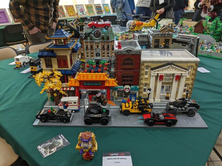 wystawa konstrukcji z klocków lego