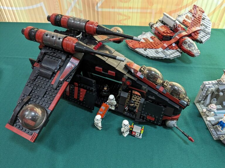 wystawa konstrukcji z klocków lego