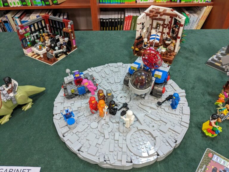 wystawa konstrukcji z klocków lego