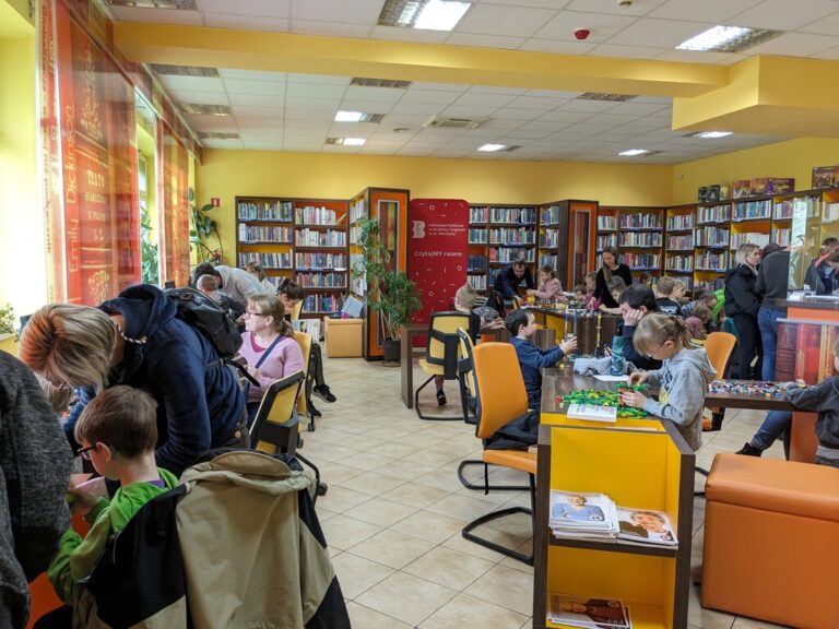 wystawa konstrukcji z klocków lego