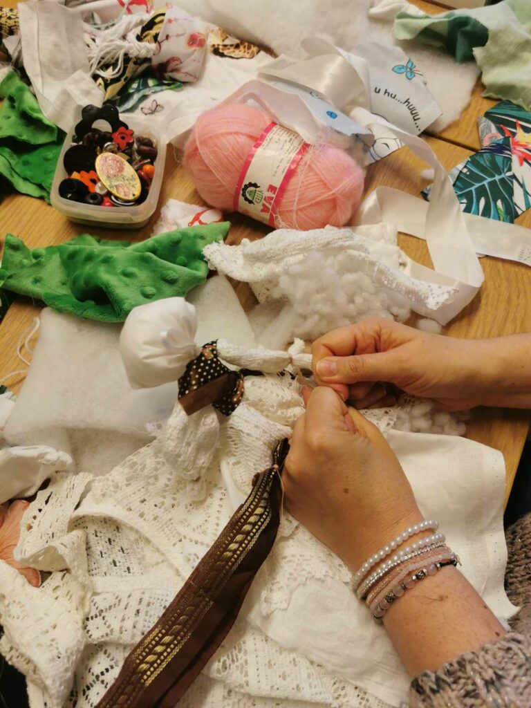 warsztaty tworzenia lalek motanek