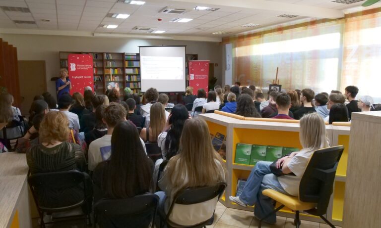 spotkanie Hanny Budzisz z uczniami liceum im. Stefana Czarnieckiego