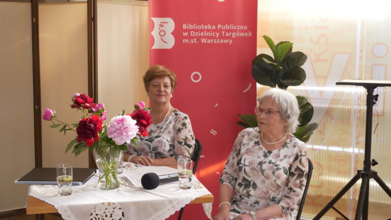 koncert zespołu Dwa plus dwa w Czytelni; na widowni prawie 80 osób