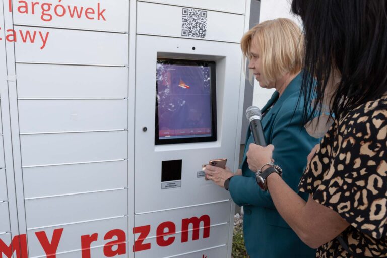 uroczysta inauguracja działalności książkomatu