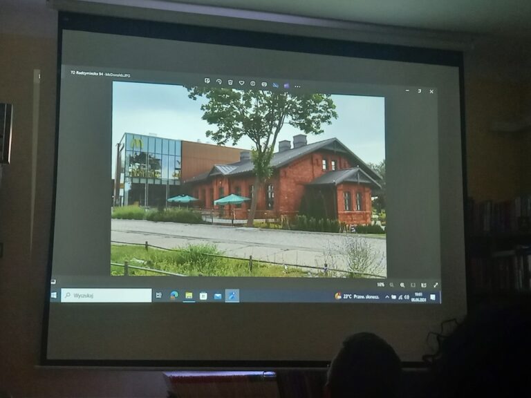 spotkanie varsavianistyczne - pokaz zdjęć, opowieści o Targówku Fabrycznym