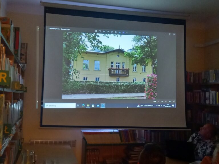 spotkanie varsavianistyczne - pokaz zdjęć, opowieści o Targówku Fabrycznym