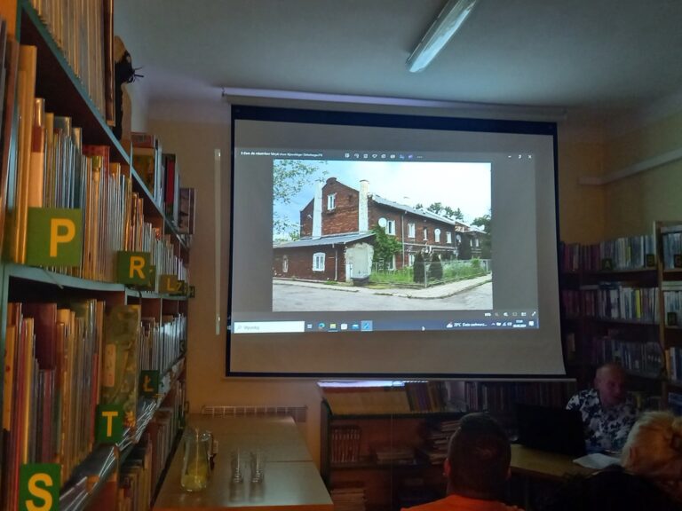 spotkanie varsavianistyczne - pokaz zdjęć, opowieści o Targówku Fabrycznym