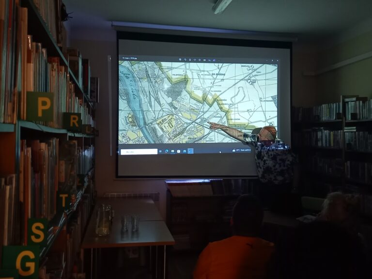 spotkanie varsavianistyczne - pokaz zdjęć, opowieści o Targówku Fabrycznym