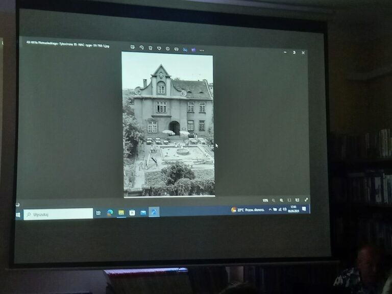 spotkanie varsavianistyczne - pokaz zdjęć, opowieści o Targówku Fabrycznym