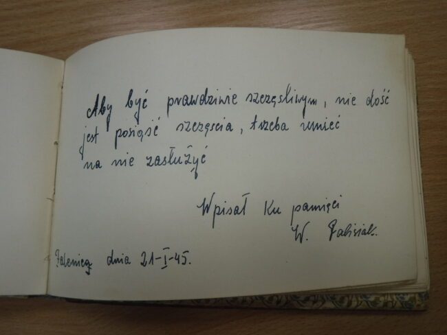 odręczne wpisy z 1944 r.