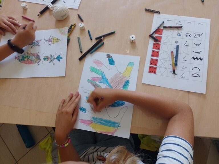 biblioteczne zajęcia artystyczne dla dzieci