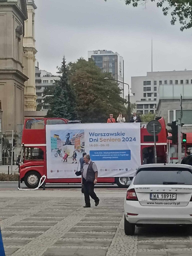 impreza plenerowa - inauguracja dni seniora