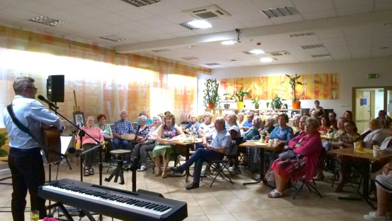 czwartek poetycko-muzyczny