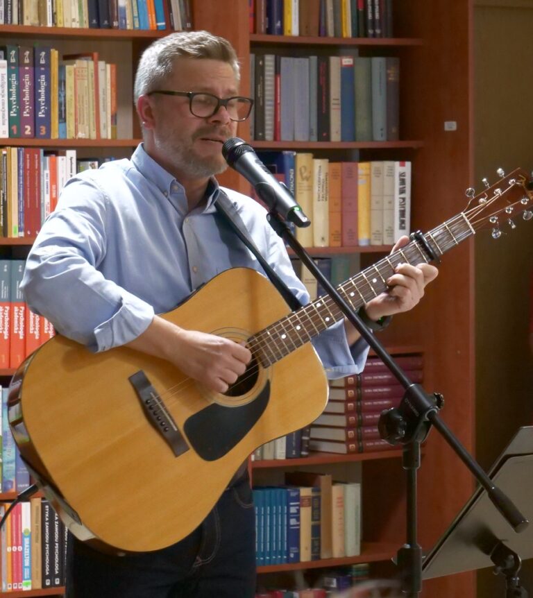 czwartek poetycko-muzyczny