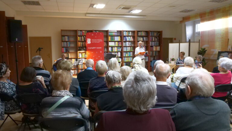 występ zespołu 2 plus 2 w Czytelni