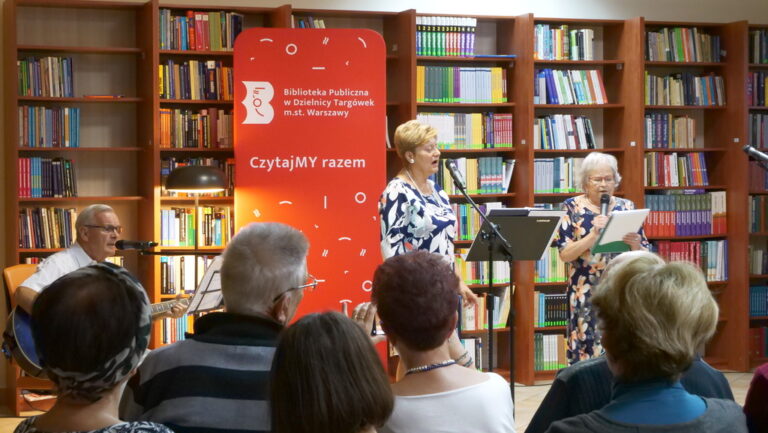 występ zespołu 2 plus 2 w Czytelni