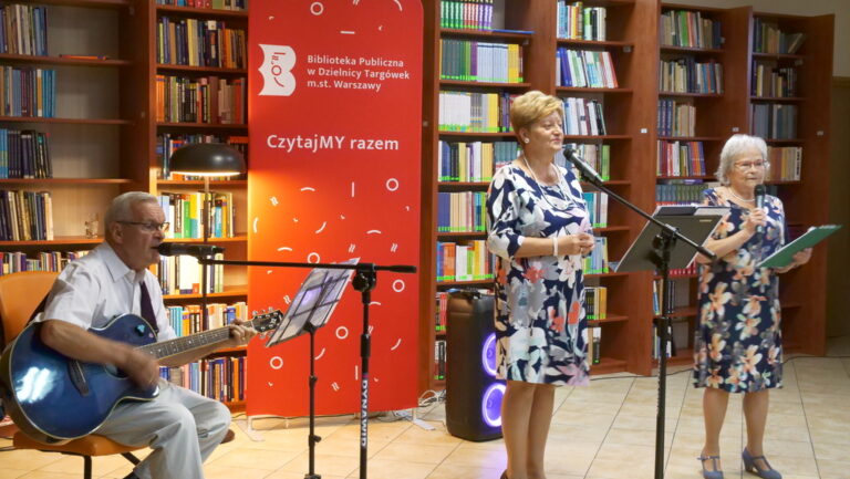 występ zespołu 2 plus 2 w Czytelni