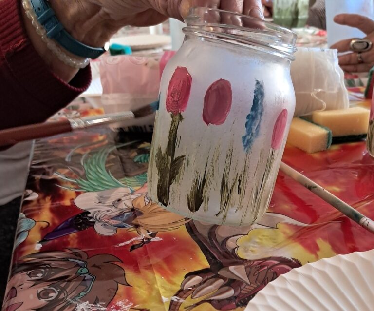 słoiki ozdobione malunkami