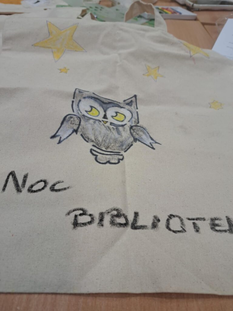 ozdabianie płóciennych toreb