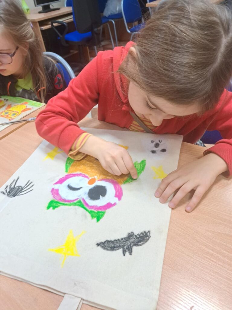 ozdabianie płóciennych toreb